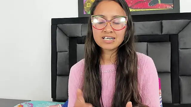 tatiana valencia online show from 12-28-24, 03:15