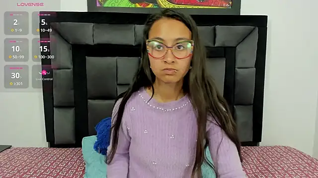 tatiana valencia online show from 01-04-25, 04:00