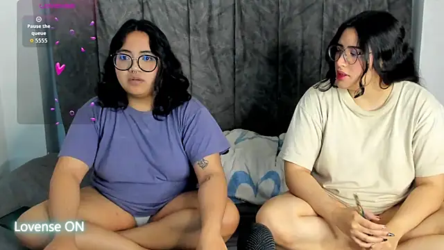 maddie-and-chelsea- online show from 07-29-26, 05:00