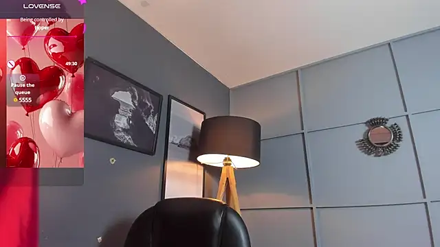 Snapshot of Giovanna_oliveira chatting on 02-12-25, 10:24 Giovanna oliveira online show from 02-12-25, 10:24