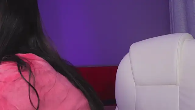 Snapshot of Giovanna_oliveira chatting on 10-24-25, 05:59 Giovanna oliveira online show from 10-24-25, 05:59