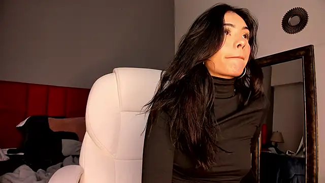 Snapshot of Giovanna_oliveira chatting on 03-13-26, 05:47 Giovanna oliveira online show from 03-13-26, 05:47