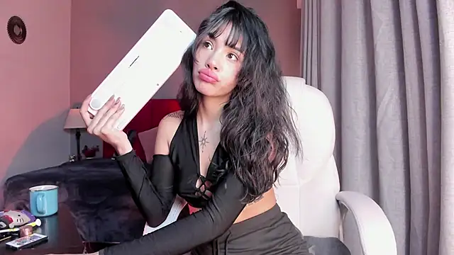 Giovanna oliveira online show from 04-10-26, 04:28