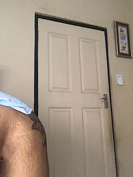 niccki3 online show from 12-31-24, 04:27