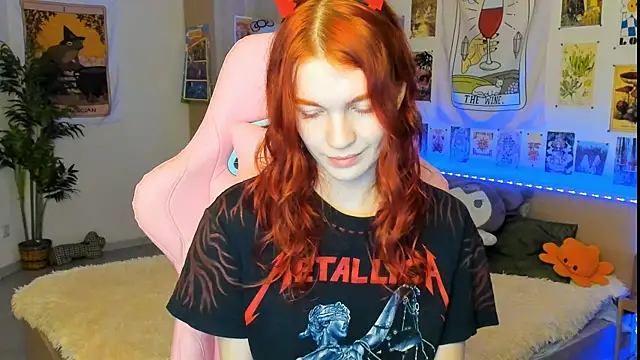 Sunny Elly online show from 12-13-24, 05:49