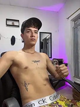 cristofer 988 online show from 04-24-26, 10:34