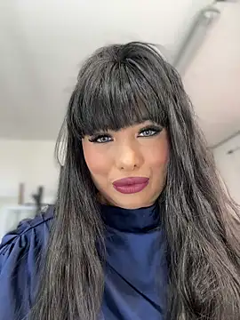 Alexa Miss online show from 09-21-25, 06:20