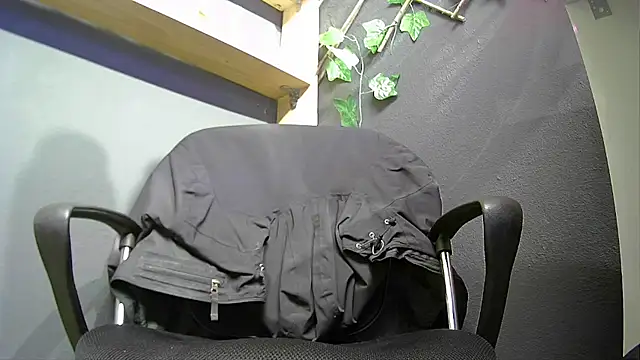 hardbigcock16 online show from 10-18-25, 06:48