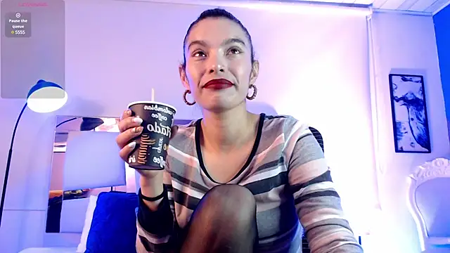 Snapshot of paulinabarnett- chatting on 03-04-25, 12:12 paulinabarnett- online show from 03-04-25, 12:12