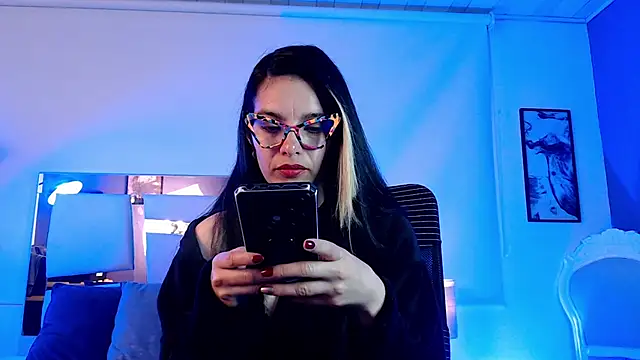 Snapshot of paulinabarnett- chatting on 03-13-25, 11:51 paulinabarnett- online show from 03-13-25, 11:51