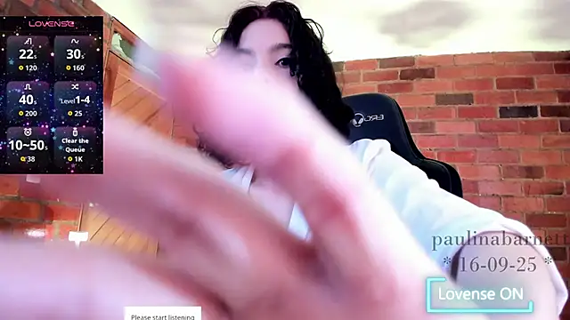 Snapshot of paulinabarnett- chatting on 09-17-25, 03:30 paulinabarnett- online show from 09-17-25, 03:30