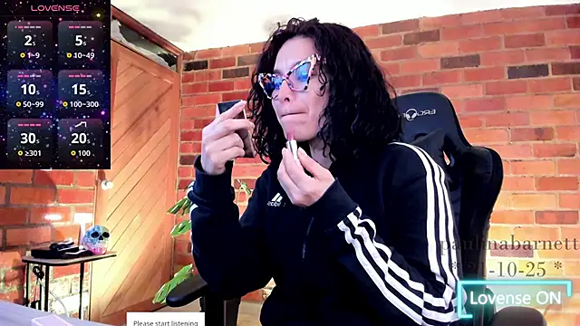 Snapshot of paulinabarnett- chatting on 10-21-25, 02:18 paulinabarnett- online show from 10-21-25, 02:18