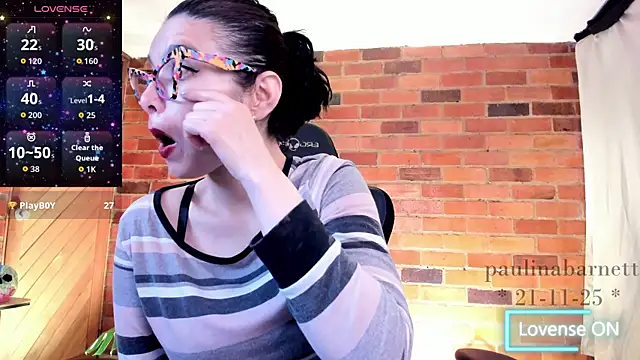 Snapshot of paulinabarnett- chatting on 11-21-25, 03:44 paulinabarnett- online show from 11-21-25, 03:44