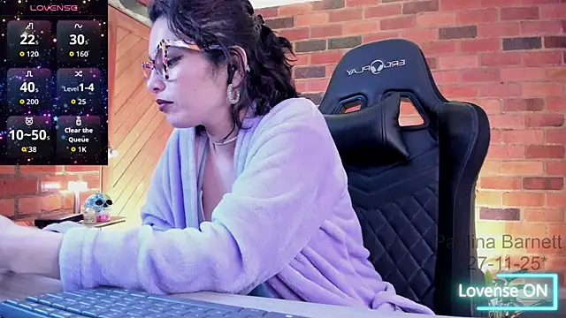 Snapshot of paulinabarnett- chatting on 11-27-25, 08:16 paulinabarnett- online show from 11-27-25, 08:16