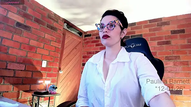 Snapshot of paulinabarnett- chatting on 01-12-26, 04:12 paulinabarnett- online show from 01-12-26, 04:12