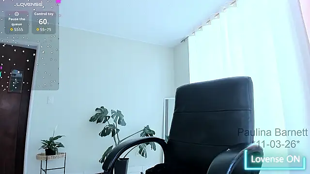 Snapshot of paulinabarnett- chatting on 03-11-26, 03:18 paulinabarnett- online show from 03-11-26, 03:18