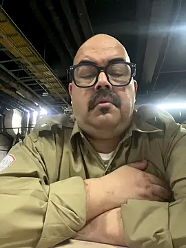 Snapshot of SoloHernan chatting on 09-15-25, 02:11 SoloHernan online show from 09-15-25, 02:11