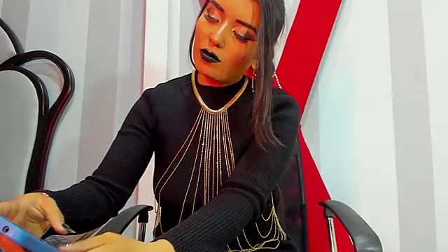 Snapshot of MeliizaQueen chatting on 02-14-25, 07:12 MeliizaQueen online show from 02-14-25, 07:12
