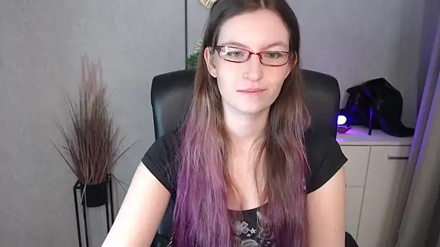 emmaxDelight online show from 11-05-25, 06:24