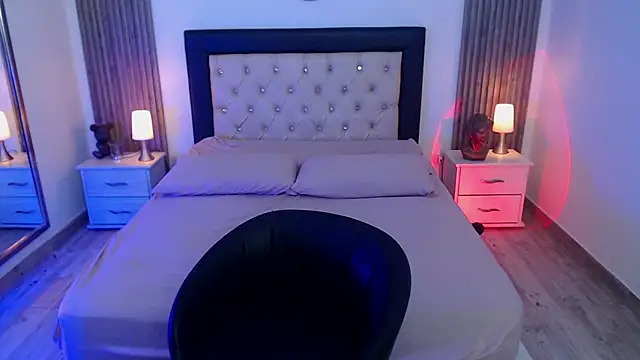 Snapshot of zoe_jones13 chatting on 09-26-25, 03:21 zoe jones13 online show from 09-26-25, 03:21