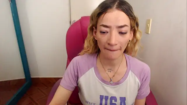 zoe jones13 online show from 07-28-26, 01:45