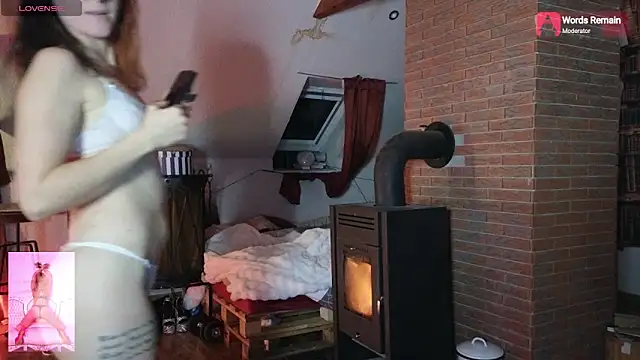 Snapshot of JoleneFuego chatting on 01-06-25, 07:13 JoleneFuego online show from 01-06-25, 07:13