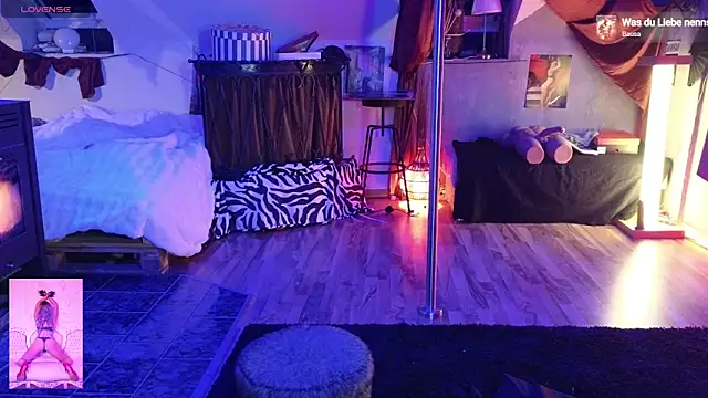 Snapshot of JoleneFuego chatting on 01-12-25, 08:57 JoleneFuego online show from 01-12-25, 08:57