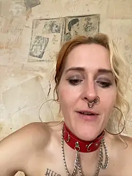 Snapshot of JoleneFuego chatting on 09-10-25, 08:36 JoleneFuego online show from 09-10-25, 08:36