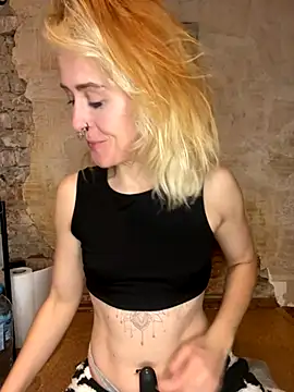 Snapshot of JoleneFuego chatting on 11-05-25, 09:15 JoleneFuego online show from 11-05-25, 09:15