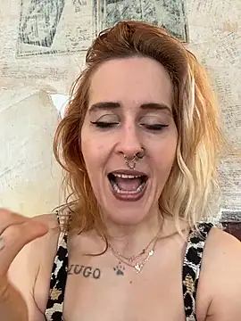 Snapshot of JoleneFuego chatting on 12-18-25, 08:42 JoleneFuego online show from 12-18-25, 08:42