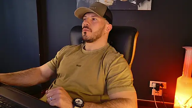 AngeloEric online show from 04-05-26, 10:45