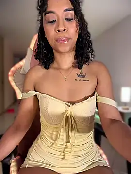 bella  honey online show from 07-23-26, 01:30