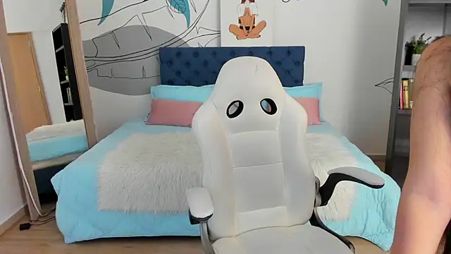 zoe turnner 18 online show from 09-21-25, 07:37