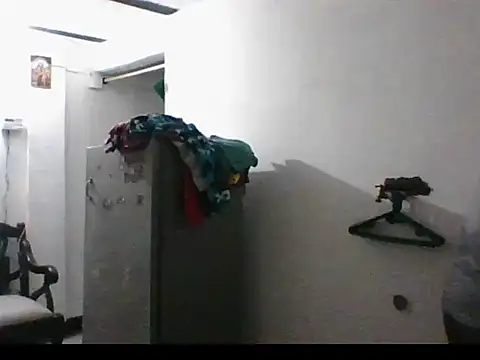 Snapshot of Gasparin32 chatting on 01-08-26, 01:30 Gasparin32 online show from 01-08-26, 01:30