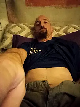 Snapshot of armdy371 chatting on 11-19-25, 02:55 armdy371 online show from 11-19-25, 02:55