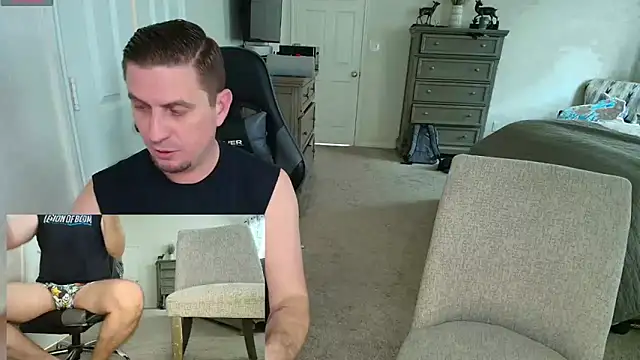 Snapshot of YourAvgNeighbors chatting on 02-25-26, 07:56 YourAvgNeighbors online show from 02-25-26, 07:56