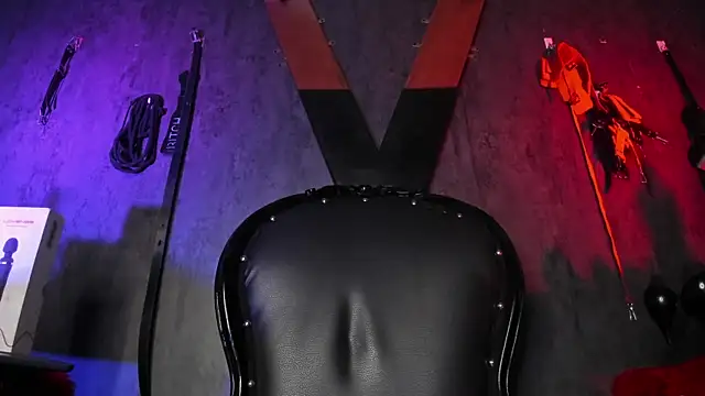 Carolina Arias online show from 01-28-25, 02:43