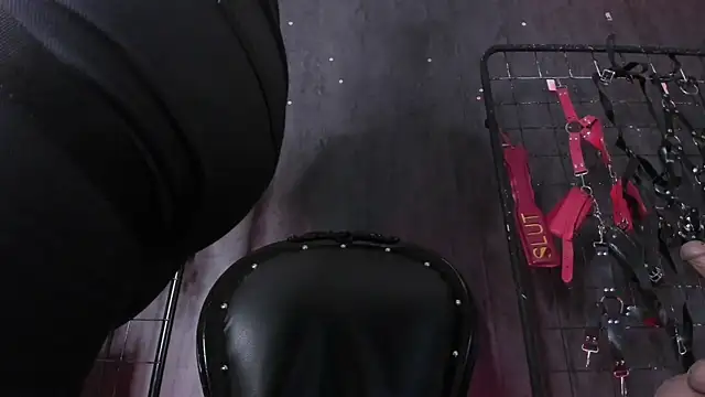 Carolina Arias online show from 11-01-25, 07:27