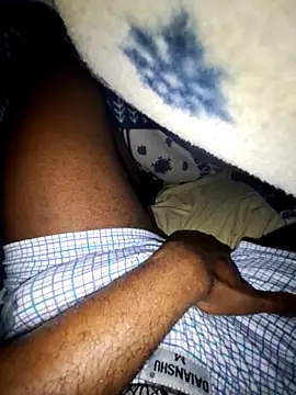 Snapshot of RovingAlcove chatting on 03-11-26, 04:57 RovingAlcove online show from 03-11-26, 04:57