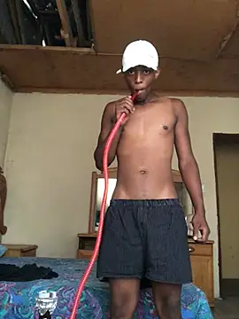 Snapshot of thekidrose chatting on 03-25-26, 02:34 thekidrose online show from 03-25-26, 02:34