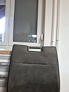 Snapshot of allinqueen chatting on 10-17-25, 02:19 allinqueen online show from 10-17-25, 02:19