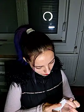 Snapshot of allinqueen chatting on 01-09-26, 12:24 allinqueen online show from 01-09-26, 12:24