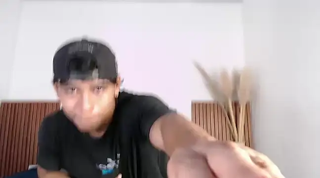Snapshot of zander_2120 chatting on 01-22-25, 01:00 zander 2120 online show from 01-22-25, 01:00