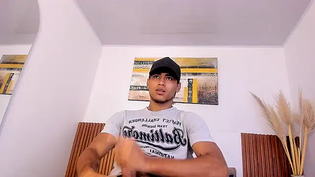 Snapshot of zander_2120 chatting on 10-11-25, 01:09 zander 2120 online show from 10-11-25, 01:09