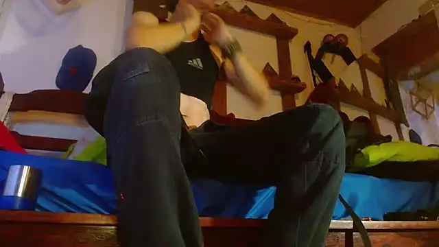 laye19 online show from 07-29-26, 12:42