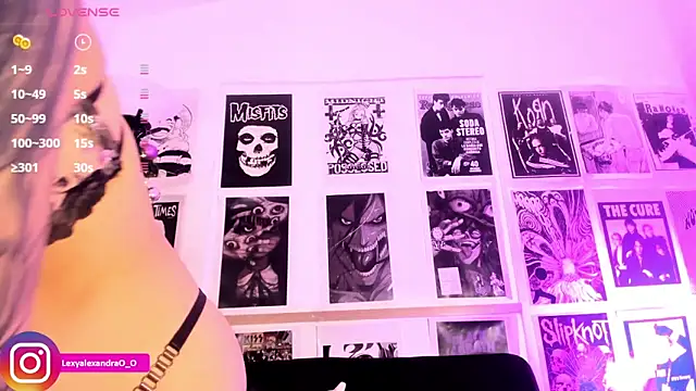 Snapshot of Lexyjoycce chatting on 12-18-25, 07:09 Lexyjoycce online show from 12-18-25, 07:09