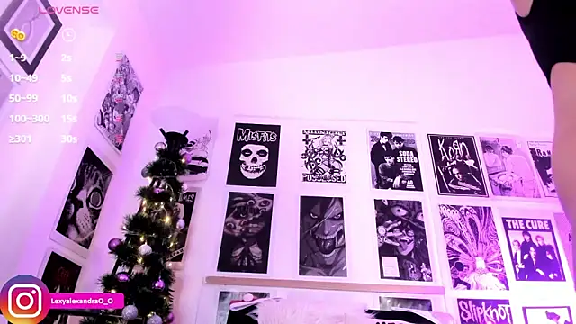 Snapshot of Lexyjoycce chatting on 12-22-25, 09:12 Lexyjoycce online show from 12-22-25, 09:12