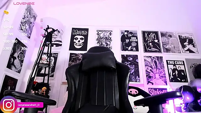 Snapshot of Lexyjoycce chatting on 02-03-26, 09:09 Lexyjoycce online show from 02-03-26, 09:09