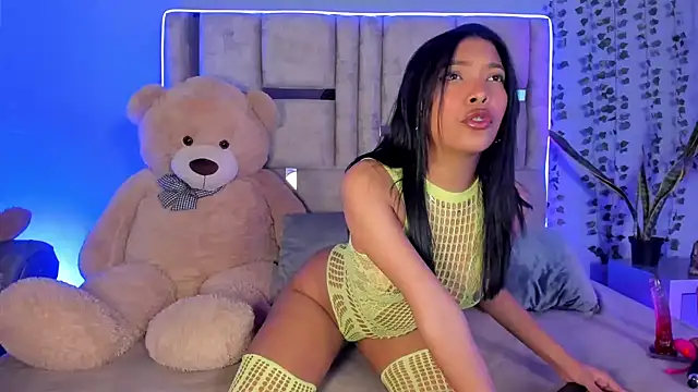 Snapshot of KarolRojas_ chatting on 01-31-25, 03:30 KarolRojas online show from 01-31-25, 03:30