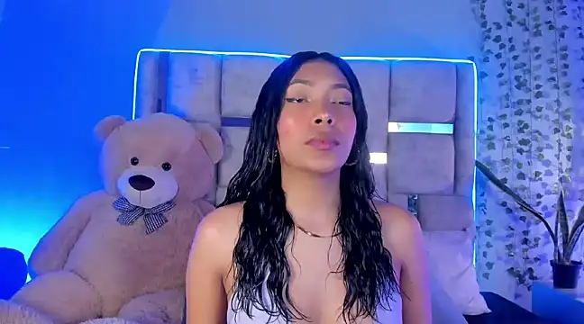 Snapshot of KarolRojas_ chatting on 02-04-25, 03:22 KarolRojas online show from 02-04-25, 03:22